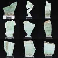 Rebanada de piedra de aragonita verde natural