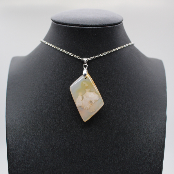 Colgante de diamante y ágata flor