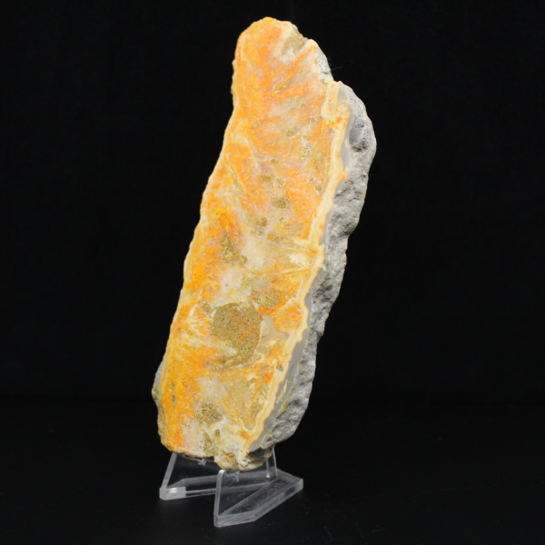 Ejemplar de jaspe abejorro volcánico pulido