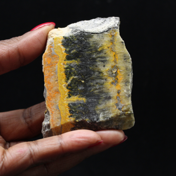 Pequeña placa pulida de jaspe abejorro