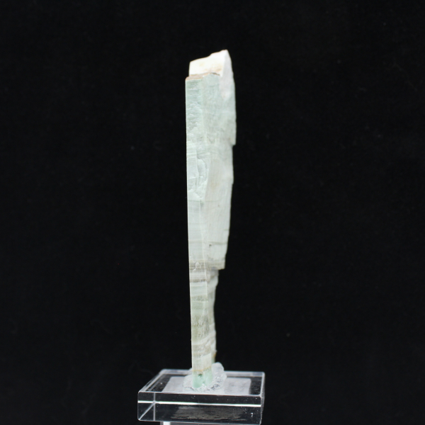 Piedra de aragonita verde ideal para colección