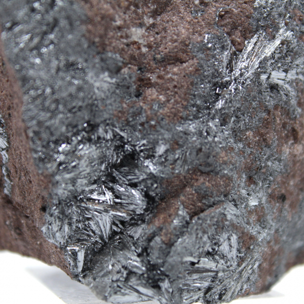 Ejemplar de pirolusita: decoración y ciencia mineral