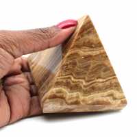 Pirámide de calcita marrón