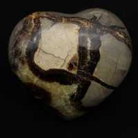 corazones de piedra