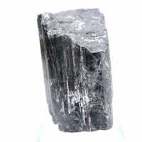 Cristal de turmalina negra en bruto