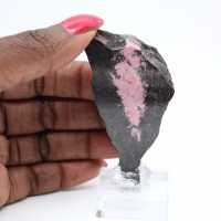 Piedra de rodonita natural mineral bruto y único