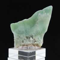 Rebanada de aragonita verde para colección de minerales
