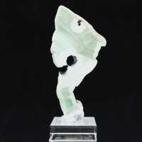 Rebanada auténtica y pulida de piedra de aragonita verde