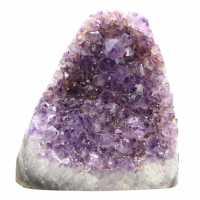Geoda de amatista, cristal violeta Geoda de amatista, cristal violeta