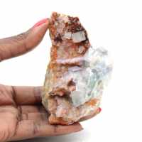 Fluorita marroquí: Cristales verdes sobre roca Fluorita marroquí: Cristales verdes sobre roca