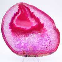 Rebanada pulida de ágata teñida de rosa
