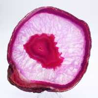 Rebanada decorativa de ágata teñida de rosa