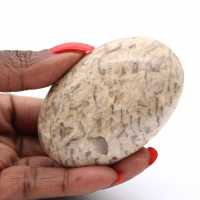 Guijarro de feldespato de Madagascar – Ejemplar natural Guijarro de feldespato de Madagascar – Ejemplar natural