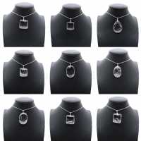 Colgante de cuarzo pulido