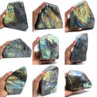 Piedra labradorita pulida de forma libre