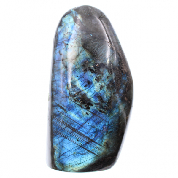 Piedra ornamental de labradorita con reflejos azules