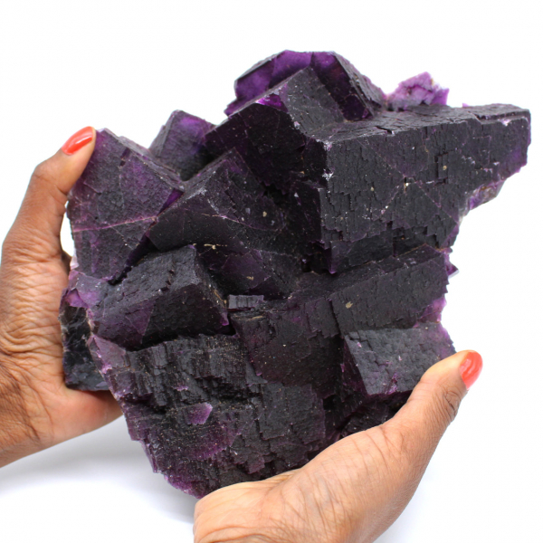 Excepcional cristalización de fluorita de color púrpura oscuro