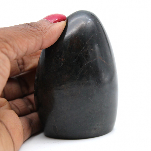 Piedra ornamental de turmalina negra de Madagascar