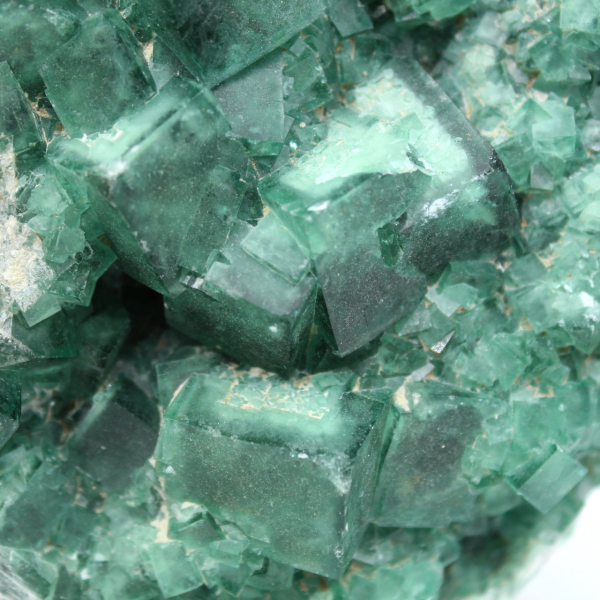 Fluorita cristalizada en un cubo de casi 4 kilo