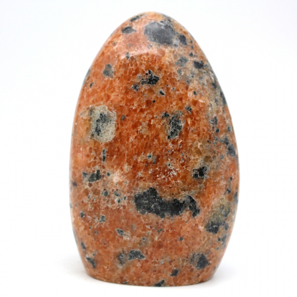 Piedra de calcita naranja pulida