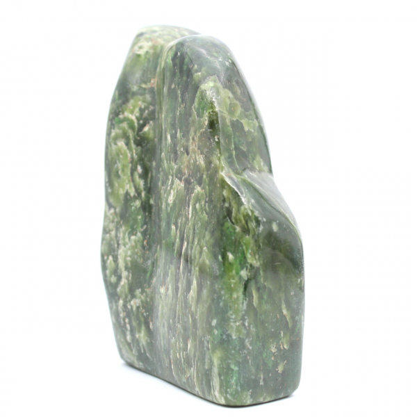Roca pulida de nefrita de jade
