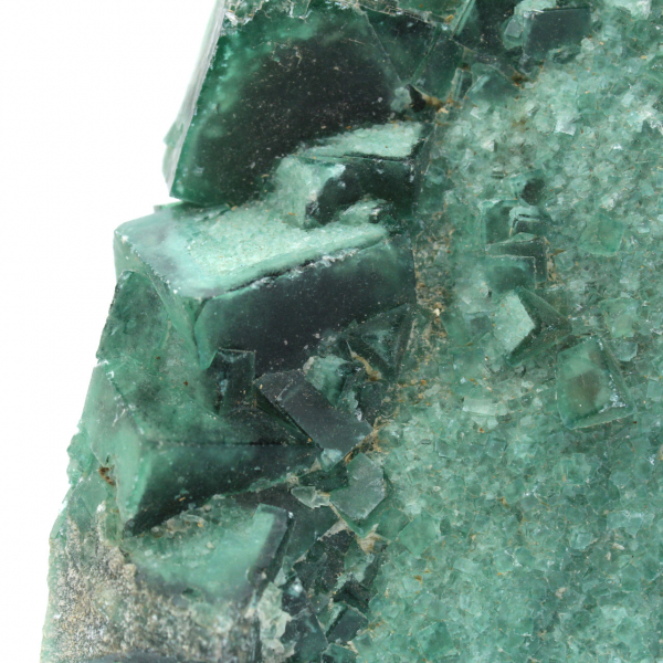 Cristales de fluorita verde natural crudo