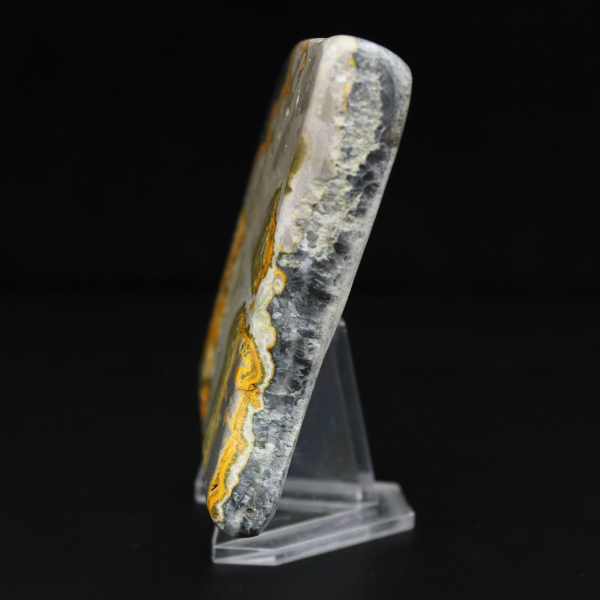 Autenticidad del pequeño adorno de abejorro de jaspe