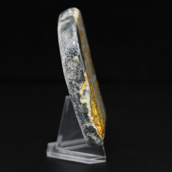 Autenticidad del pequeño adorno de abejorro de jaspe