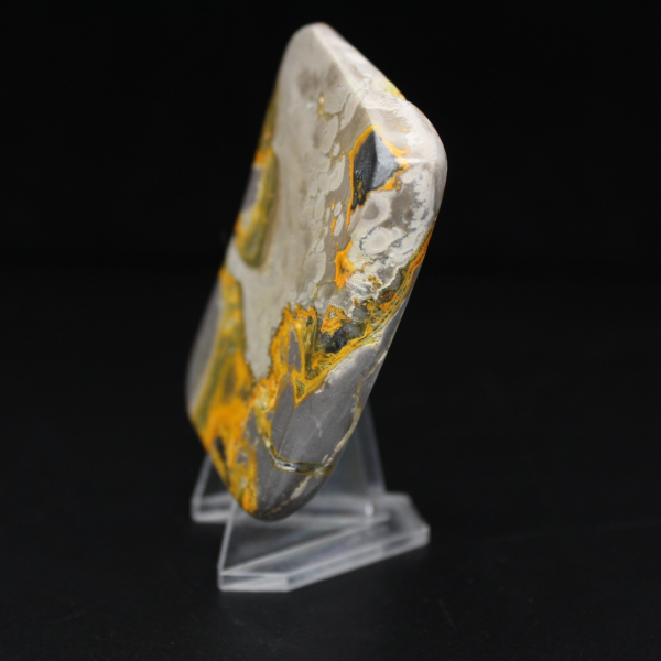 Adorno pequeño de jaspe abejorro pulido