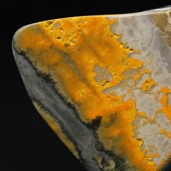 Jaspe abejorro, piedra natural de autenticidad