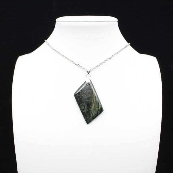 Colgante de jaspe Kambamba en forma de diamante