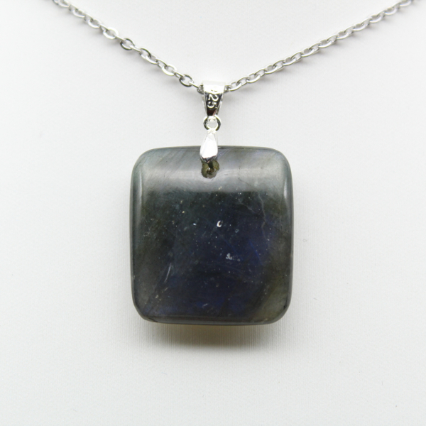 Colgante de piedra labradorita cuadrada