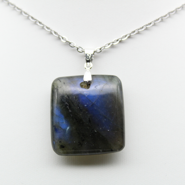 Colgante de piedra labradorita cuadrada