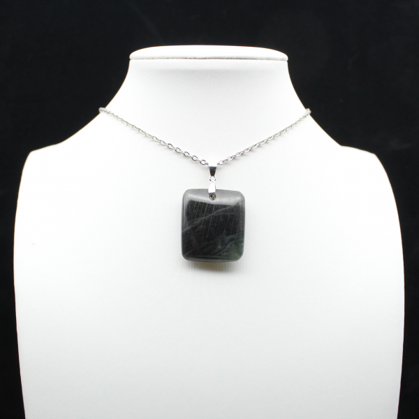 Colgante de piedra labradorita cuadrada