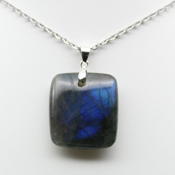 Colgante de piedra labradorita cuadrada