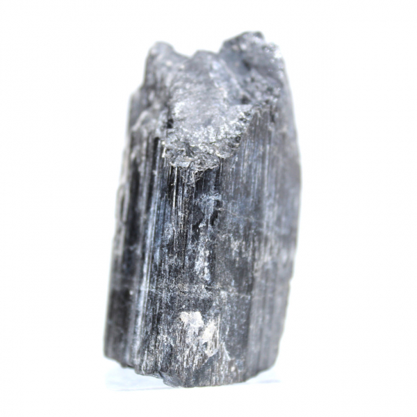Turmalina negra en bruto