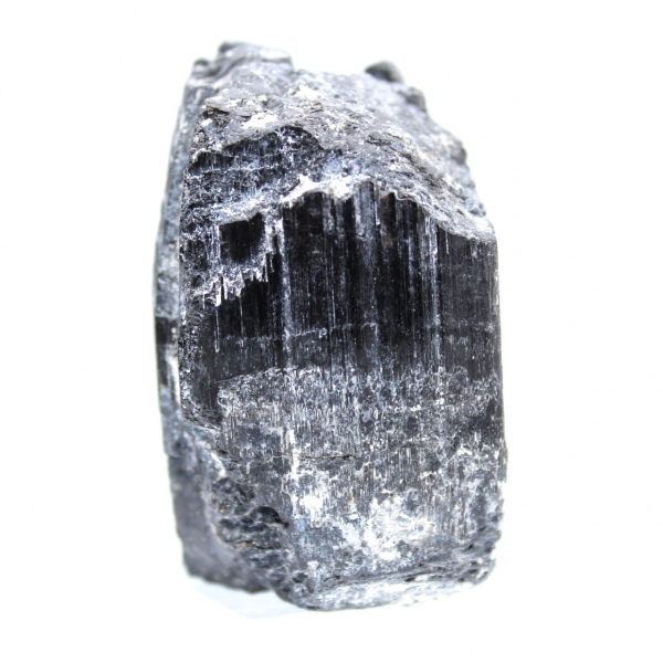 Turmalina negra en bruto