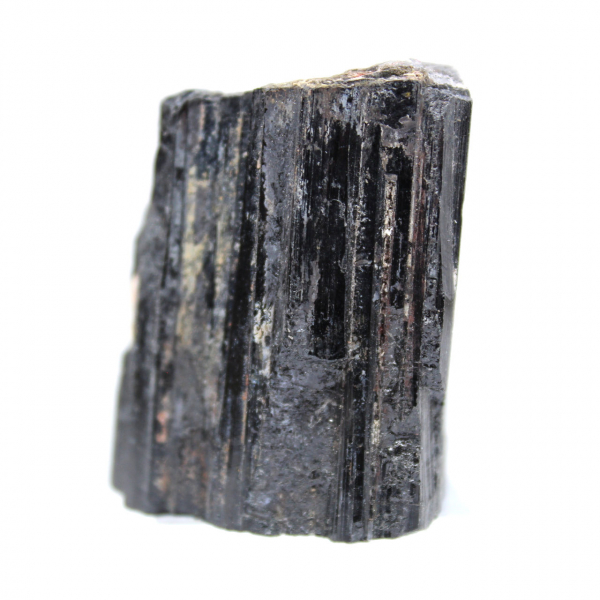 Turmalina negra en bruto