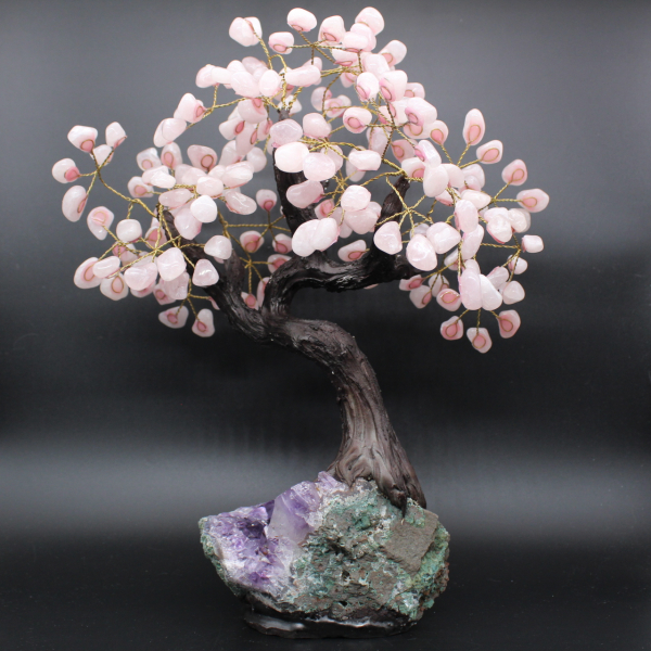 Árbol mineral con base de amatista y hojas de cuarzo rosa