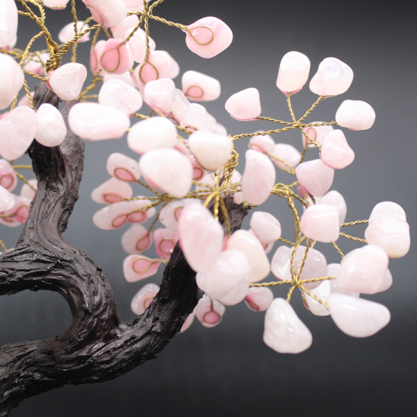 Árbol mineral con base de amatista y hojas de cuarzo rosa
