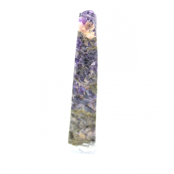 Rebanada de piedra de fluorita pirita pulida