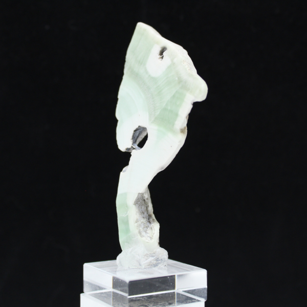 Rebanada auténtica y pulida de piedra de aragonita verde