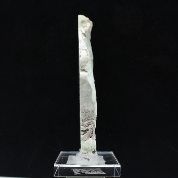 Rebanada auténtica y pulida de piedra de aragonita verde