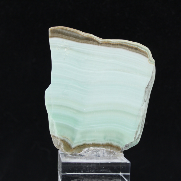 Rebanada de aragonita verde para colección de minerales