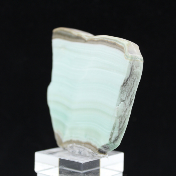 Rebanada de aragonita verde para colección de minerales