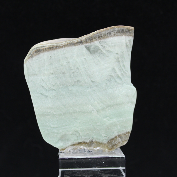 Rebanada de aragonita verde para colección de minerales