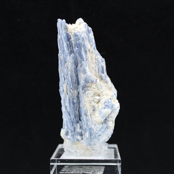 Cristales de cianita