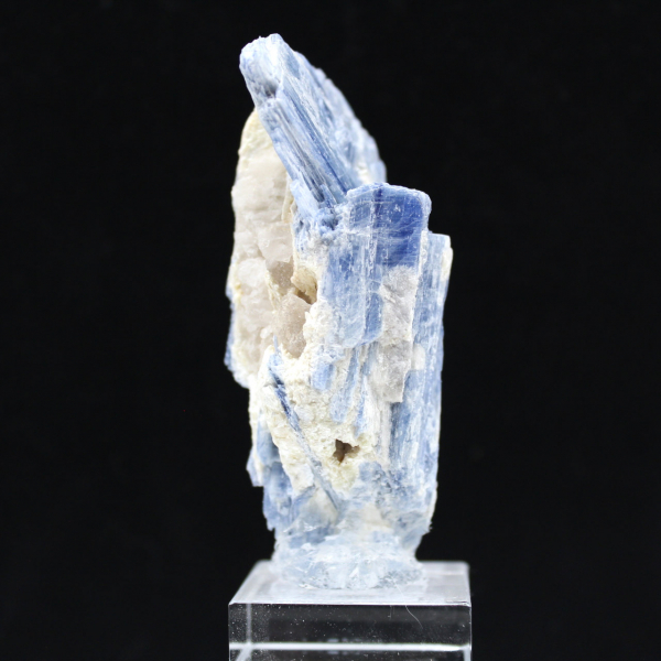 Cristales de cianita