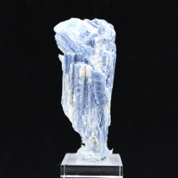 Cristales de cianita