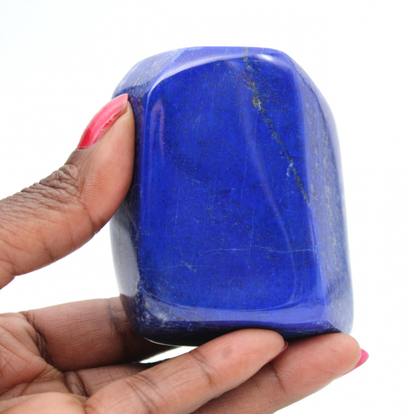 Piedra pulida de lapislázuli decorativa